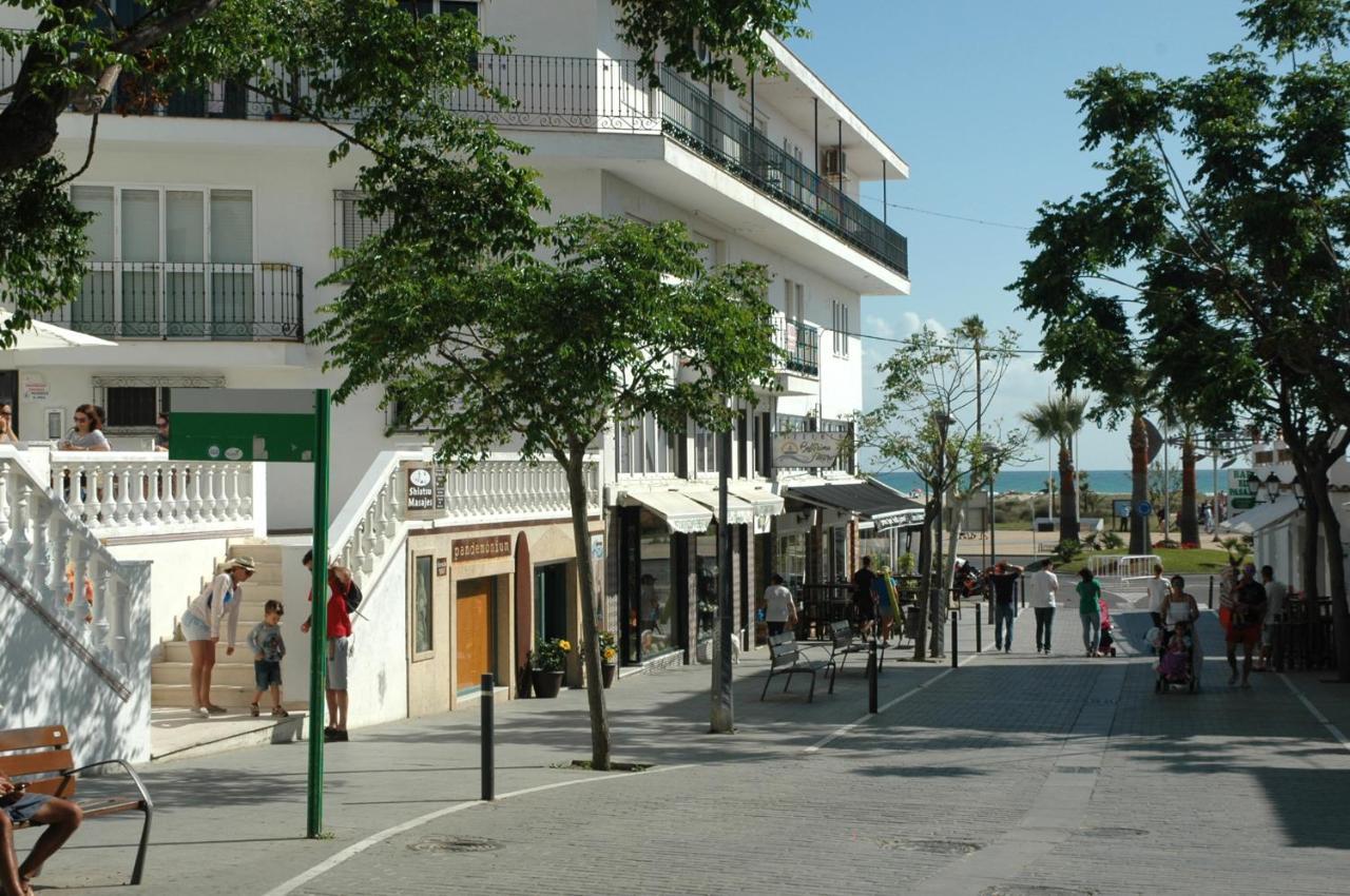 Apartment Piso En Conil, 1º Linea De Playa Con Wifi Gratis Conil De La Frontera