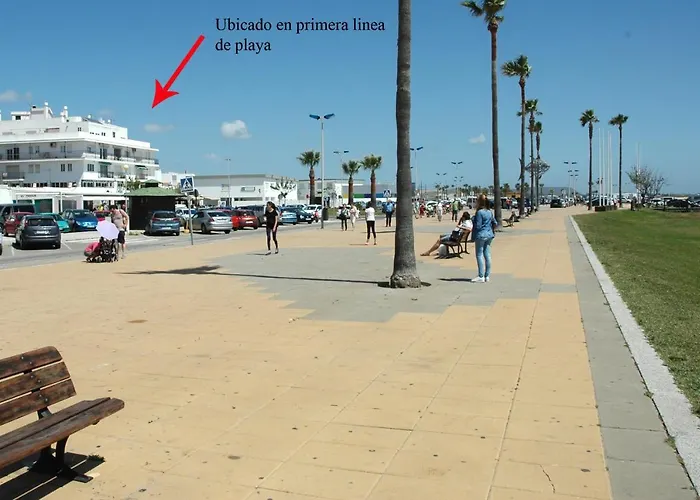 Piso En Conil, 1º Linea De Playa Con Wifi Gratis